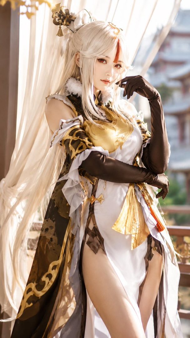 A cosplayer dressed as Ningguang from Genshin Impact, with long white hair and an elaborate white and gold dress, posing outdoors.